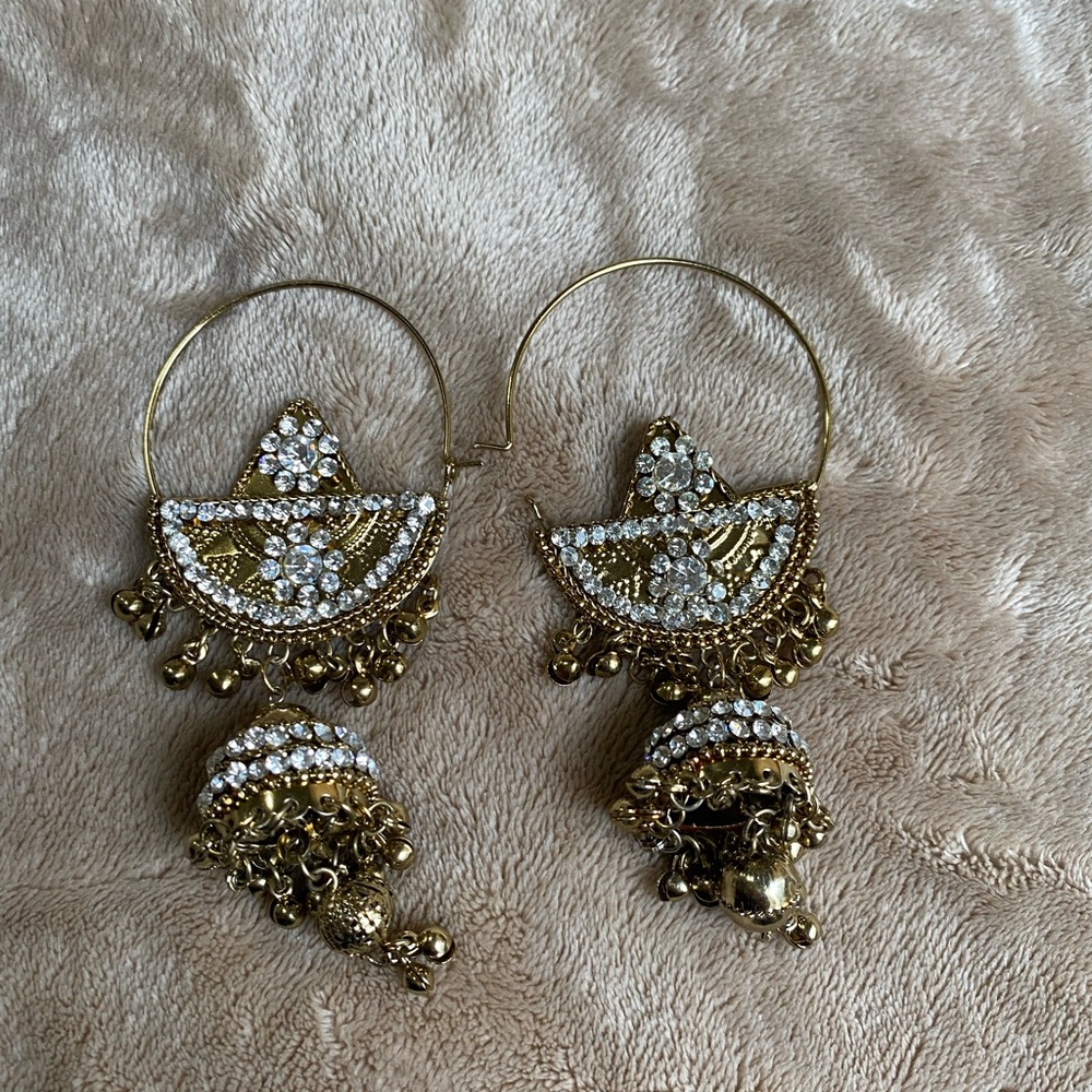 Fashion earrings